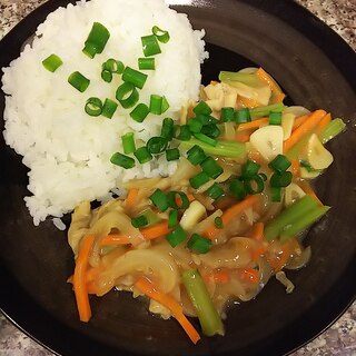 小松菜と玉ねぎの白モツ醤油炒め